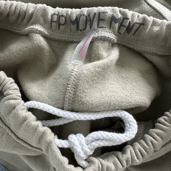 NEW Free People FP Movement For the Win Long Shorts Brown Logo Size Medium - Picture 6 of 8